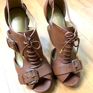 Coach heels leather (Featured on JLo)